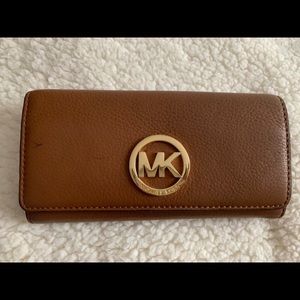 Michael kors wallet, brown leather